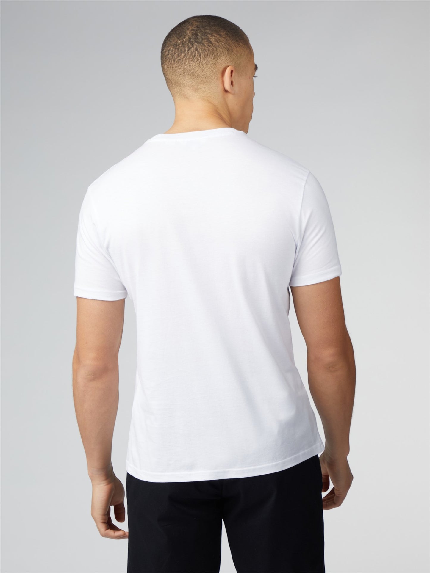 Ben Sherman - Signature T-Shirt with Chest Pocket - White