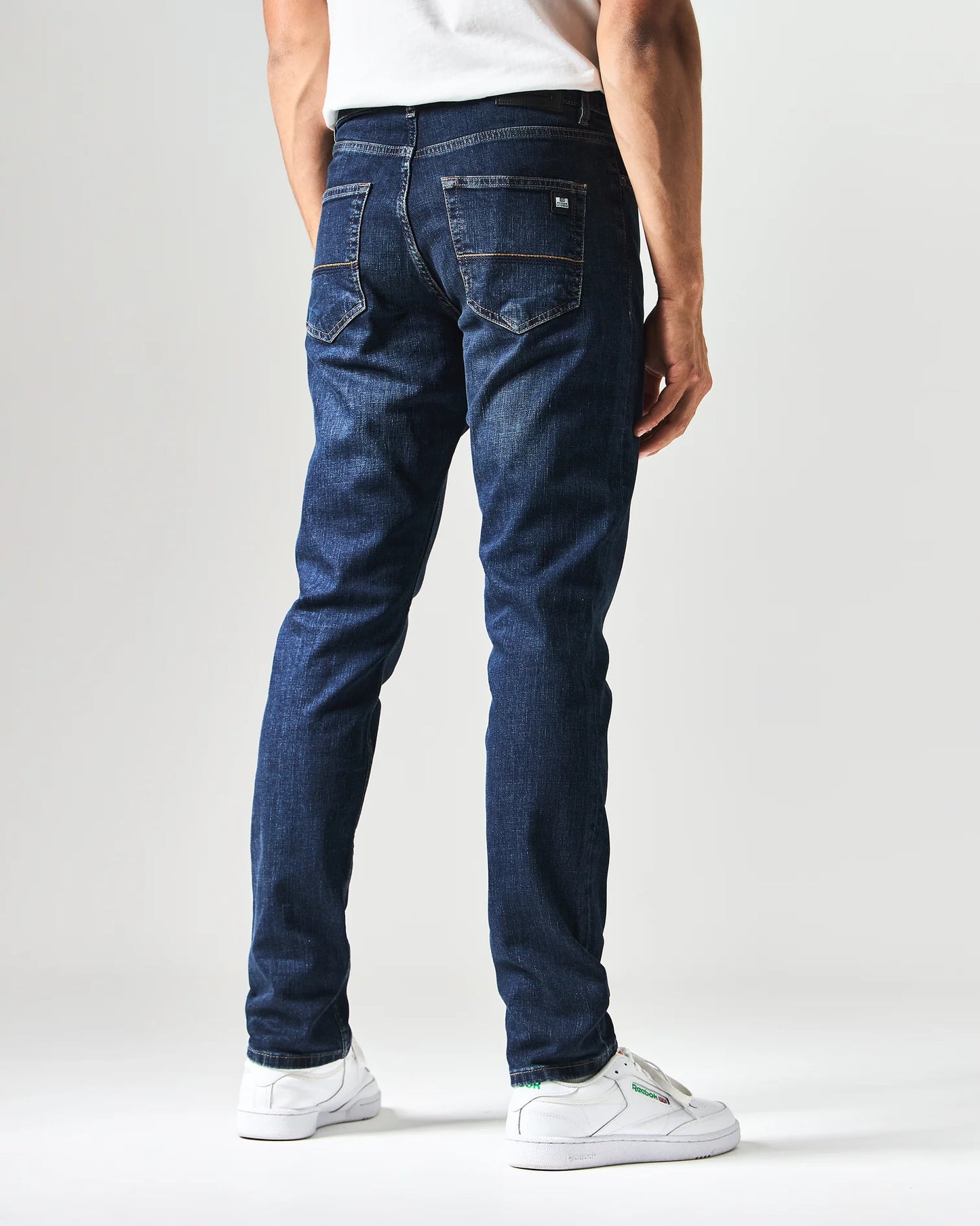 Weekend Offender - 444 Tapered Dark Vintage Denim Jeans