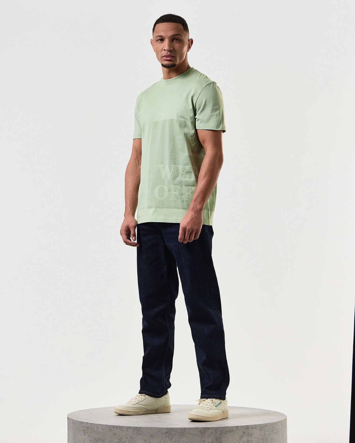 Weekend Offender - Ryan T-Shirt Pale Moss Green